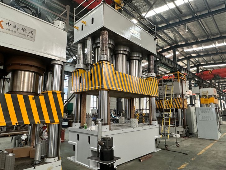 Home 3000tons pallet molding machine for solor panel pallets (4)